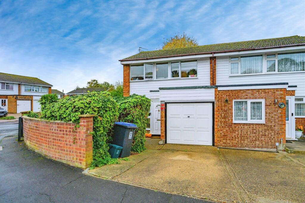Main image of property: Kimpton Close, HEMEL HEMPSTEAD