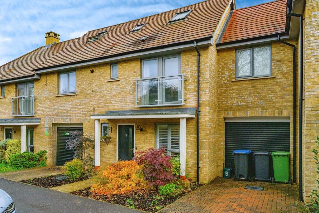 Main image of property: Kingcup Avenue, Hemel Hempstead