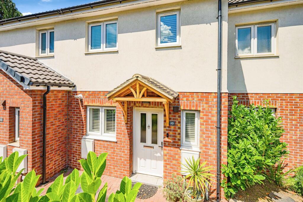 Main image of property: Savoy Close, HEMEL HEMPSTEAD