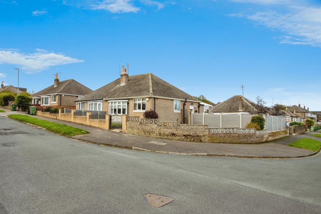 Main image of property: Lulworth Crescent, Leeds