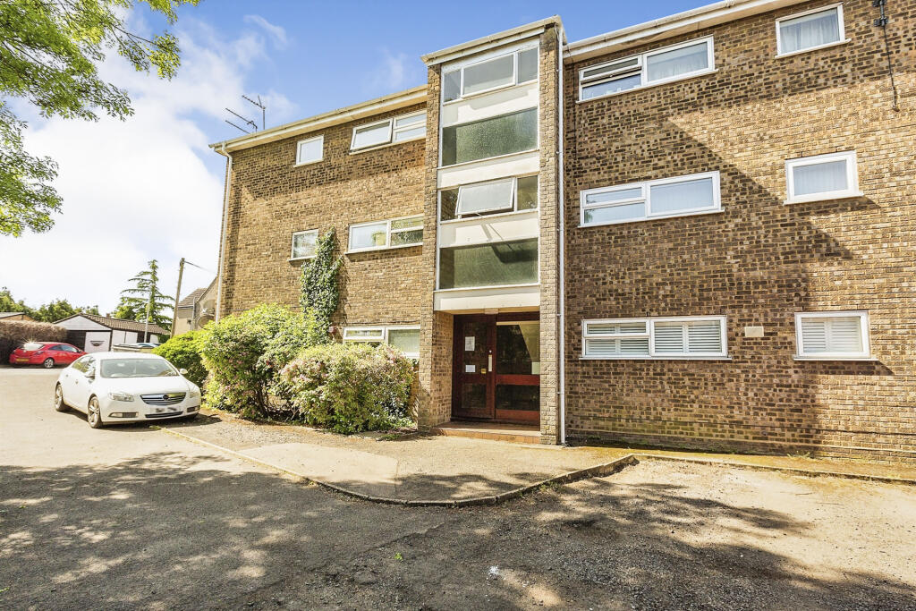 2 bedroom flat for sale in Springfield Road, Linslade, Leighton Buzzard