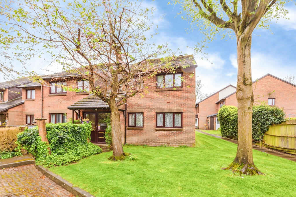 2 bedroom retirement property for sale in Long Hedge, Dunstable, LU5