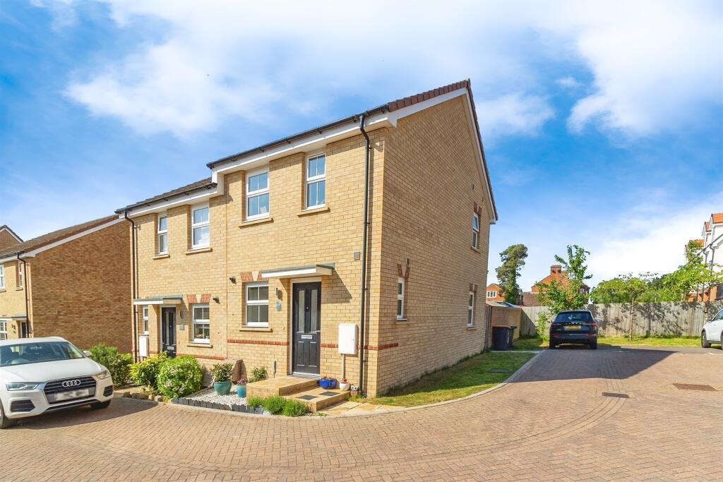 Main image of property: Lister Corner, Leighton Buzzard