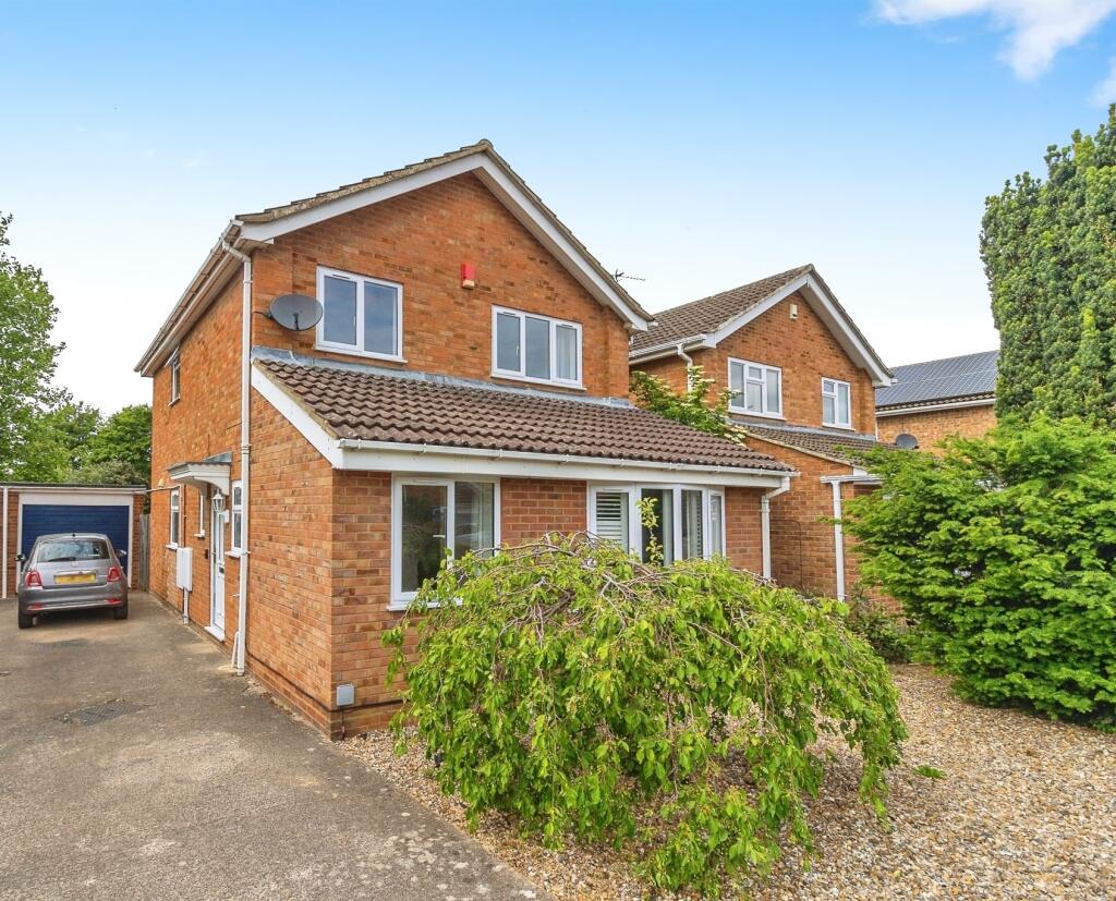 Main image of property: Carina Drive, Leighton Buzzard