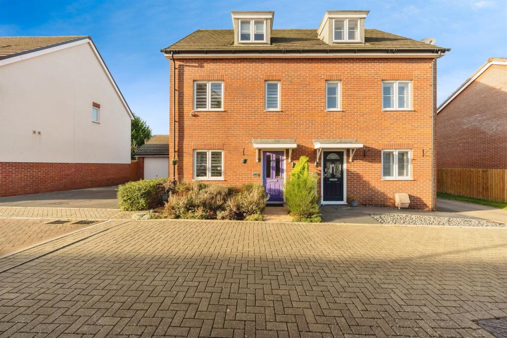 Main image of property: London Road, Dunstable