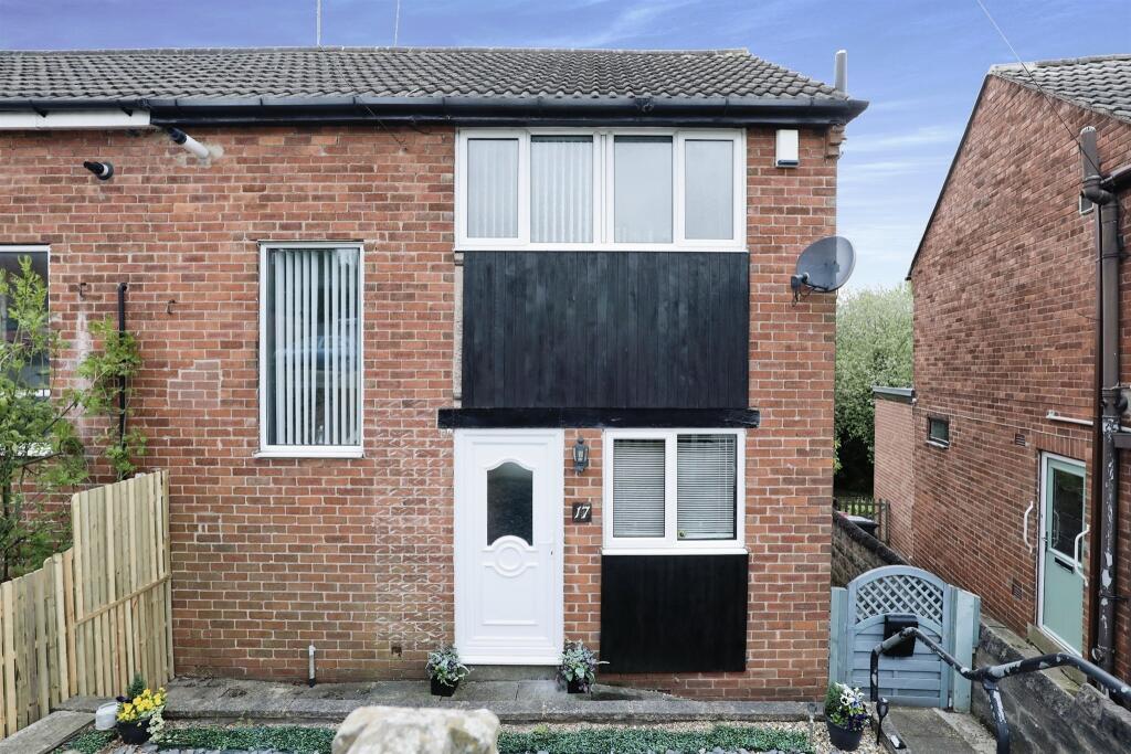 2 bedroom semidetached house for sale in Manvers Road, Swallownest
