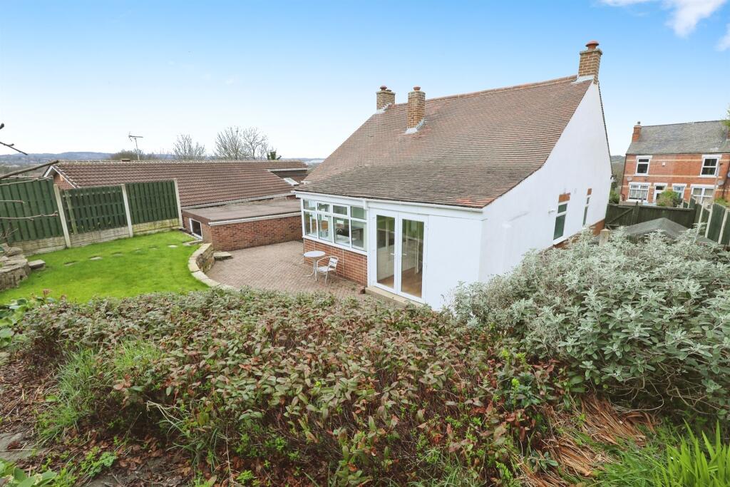 2 bedroom detached bungalow for sale in Kirkcroft Lane, Killamarsh