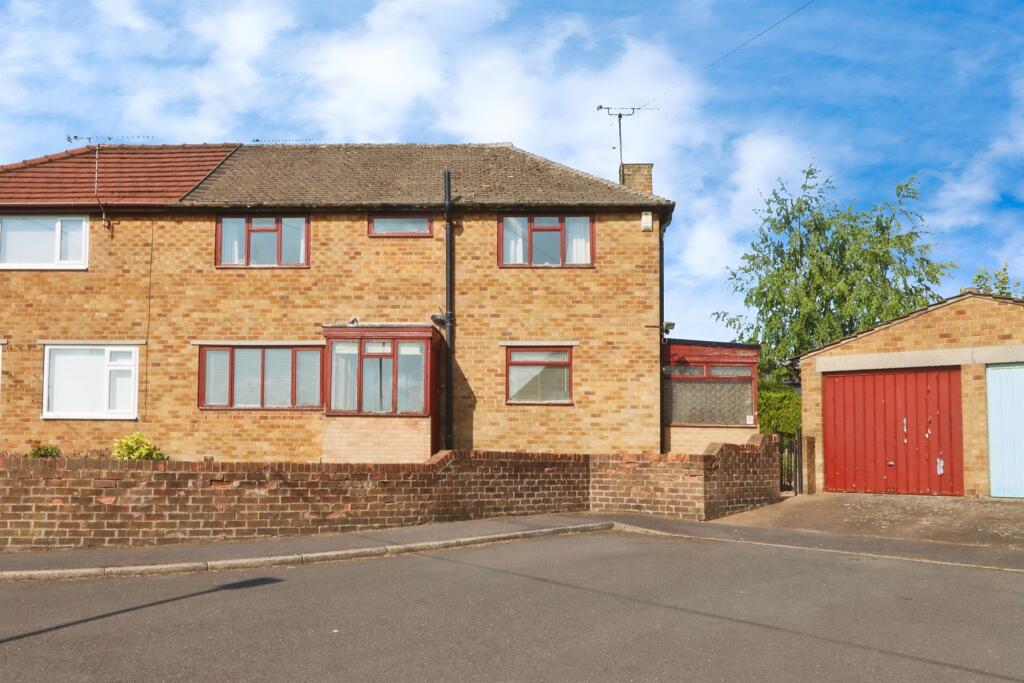 3 bedroom semi-detached house