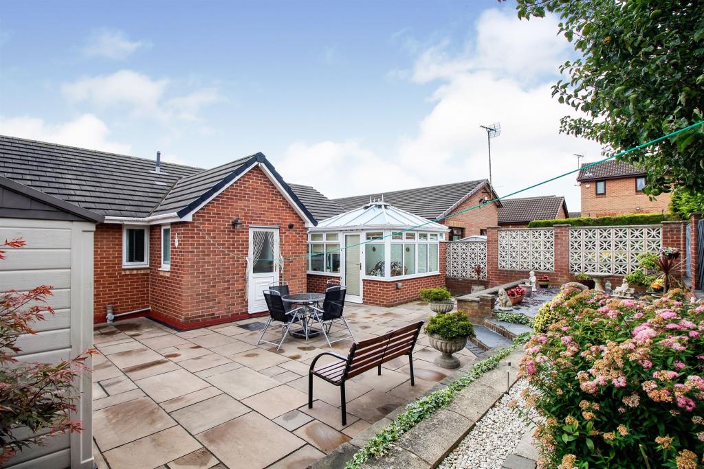 3 bedroom detached bungalow for sale in Lundwood Drive, Owlthorpe