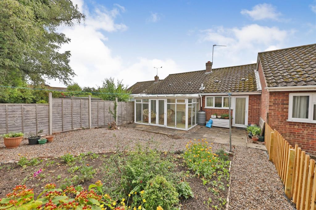 2 bedroom terraced bungalow for sale in Elm Close, North Elmham ...