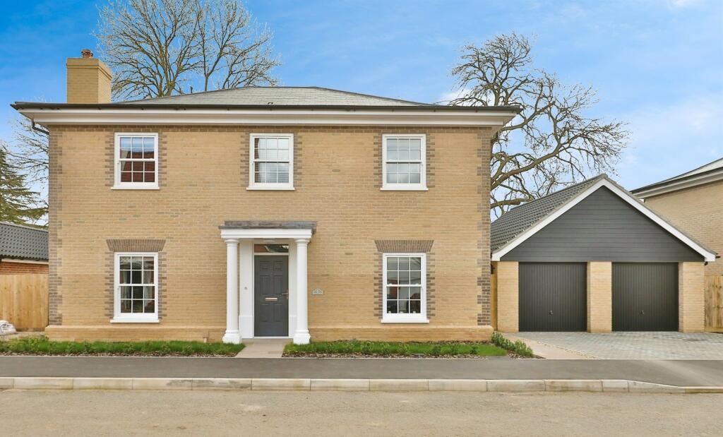 4 bedroom detached house for sale in Jacob Drive, Mattishall, Dereham, NR20