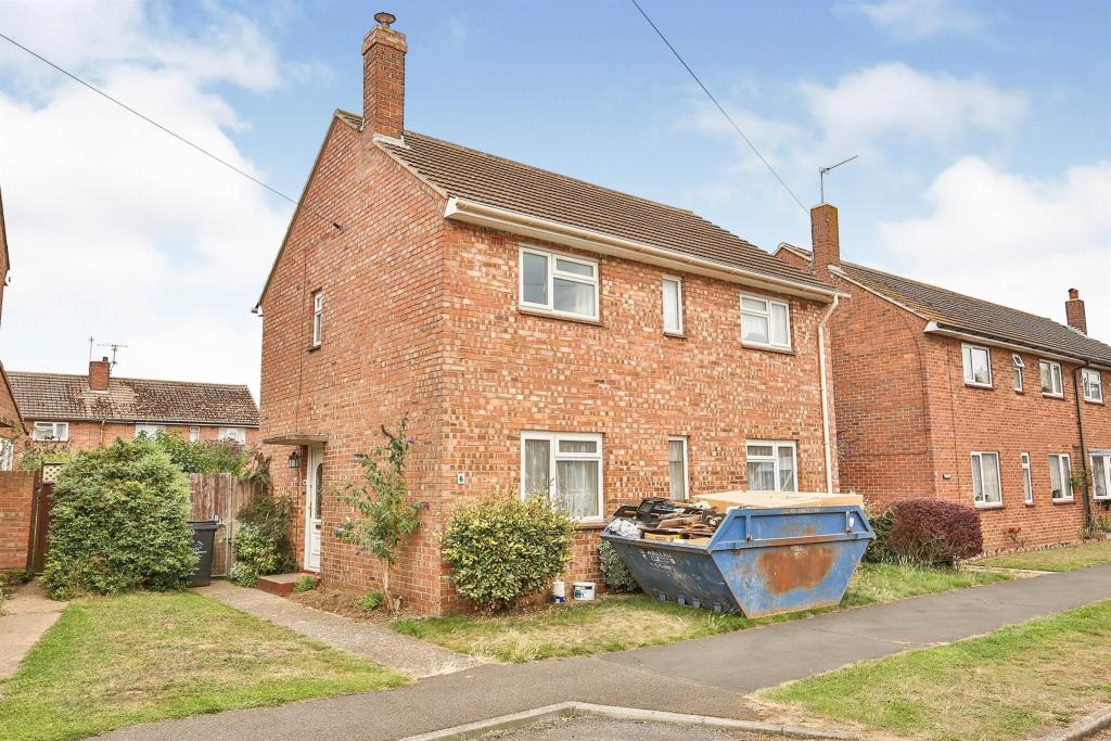 3 bedroom detached house for sale in Ward Crescent, Swanton Morley