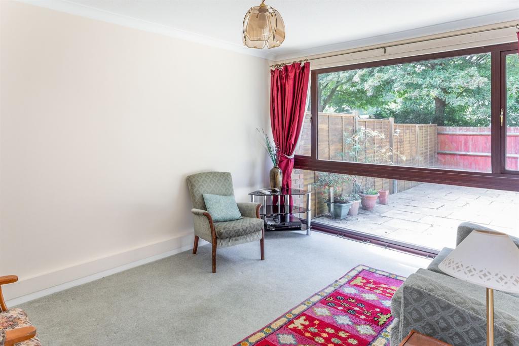 3 bedroom terraced bungalow for sale in Hills Close, Great Linford