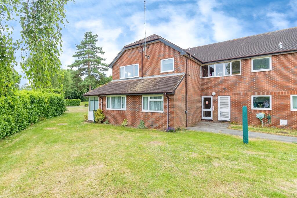 1 bedroom retirement property for sale in Ruskin Court, Newport Pagnell