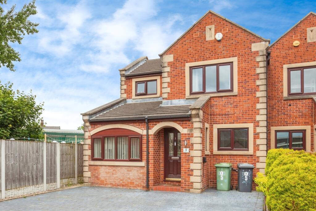 3 bedroom semidetached house for sale in Garforth Court, Mirfield, WF14
