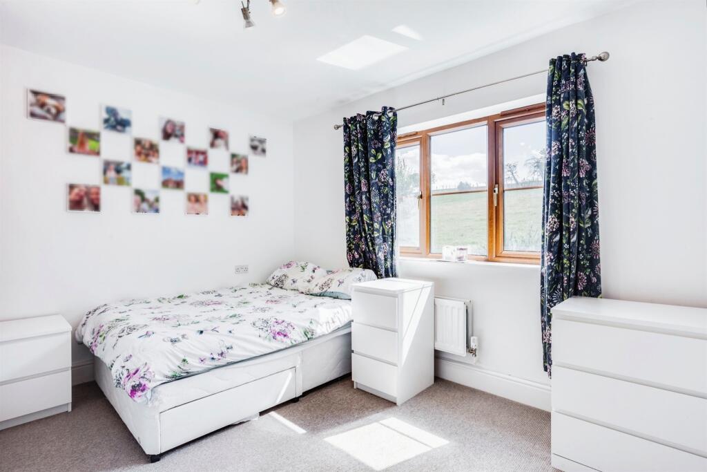 Additional property image - Popeley Rise, Gomersal, Cleckheaton