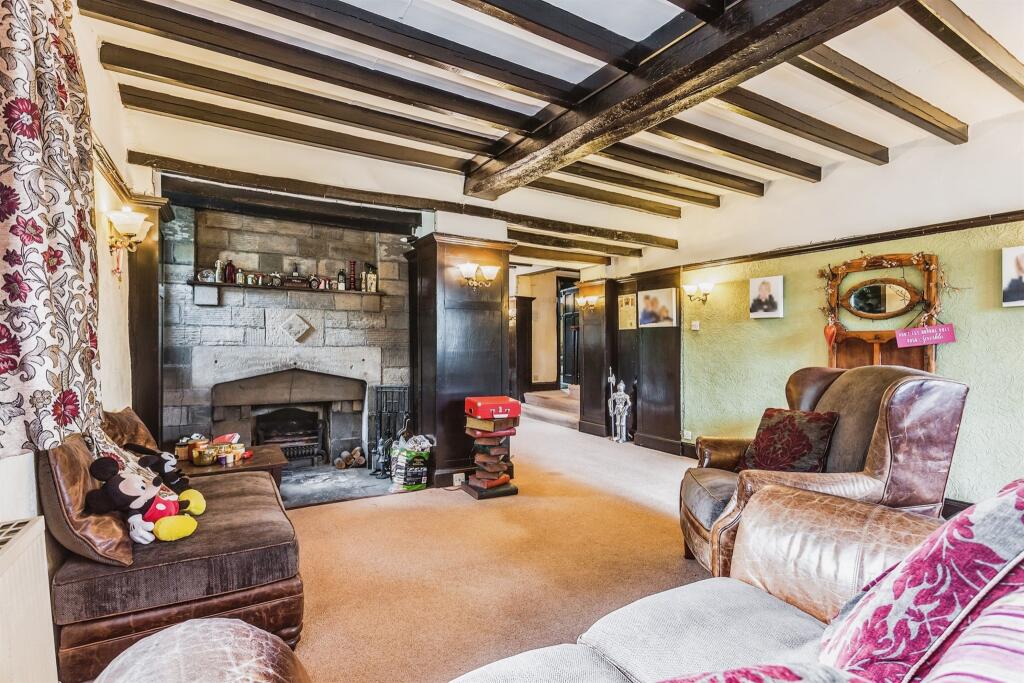 5 bedroom detached house for sale in Halifax Road, Dewsbury, WF13