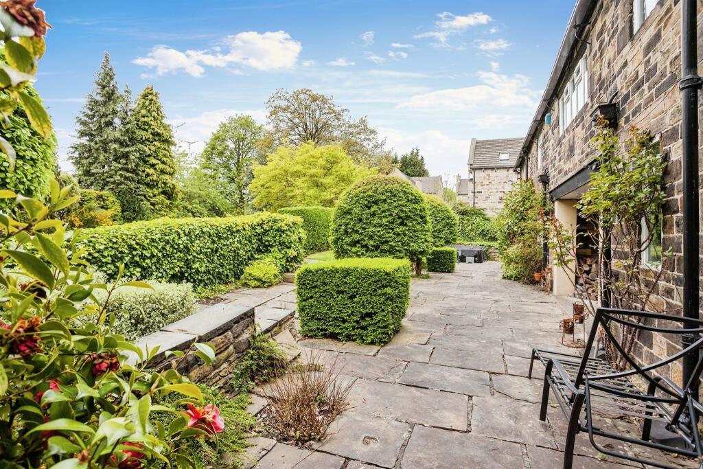 5 bedroom detached house for sale in Halifax Road, Dewsbury, WF13