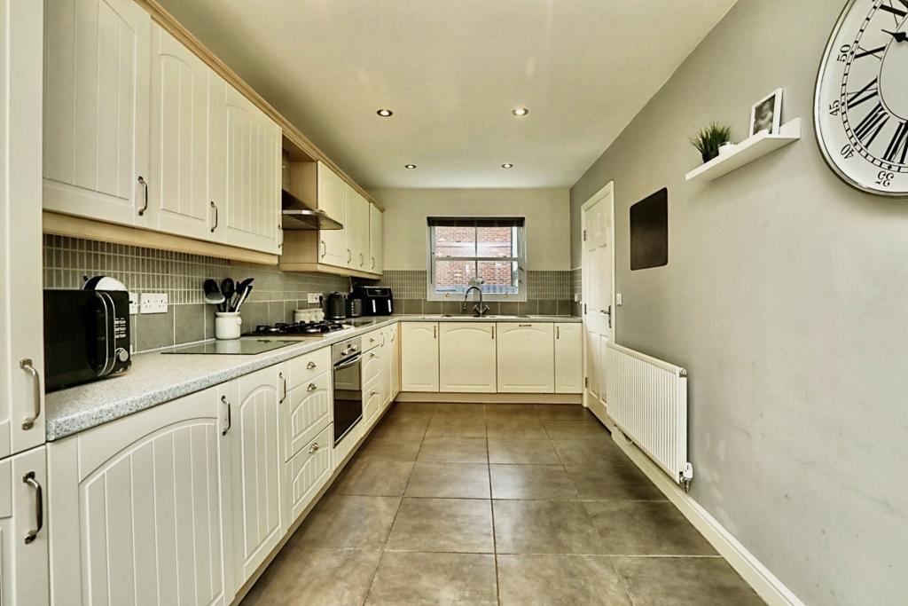 3 bedroom end of terrace house for sale in Falcon Court, Dinnington