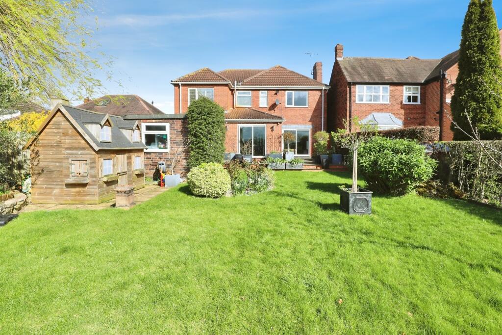 5 bedroom detached house for sale in Rackford Road, North Anston