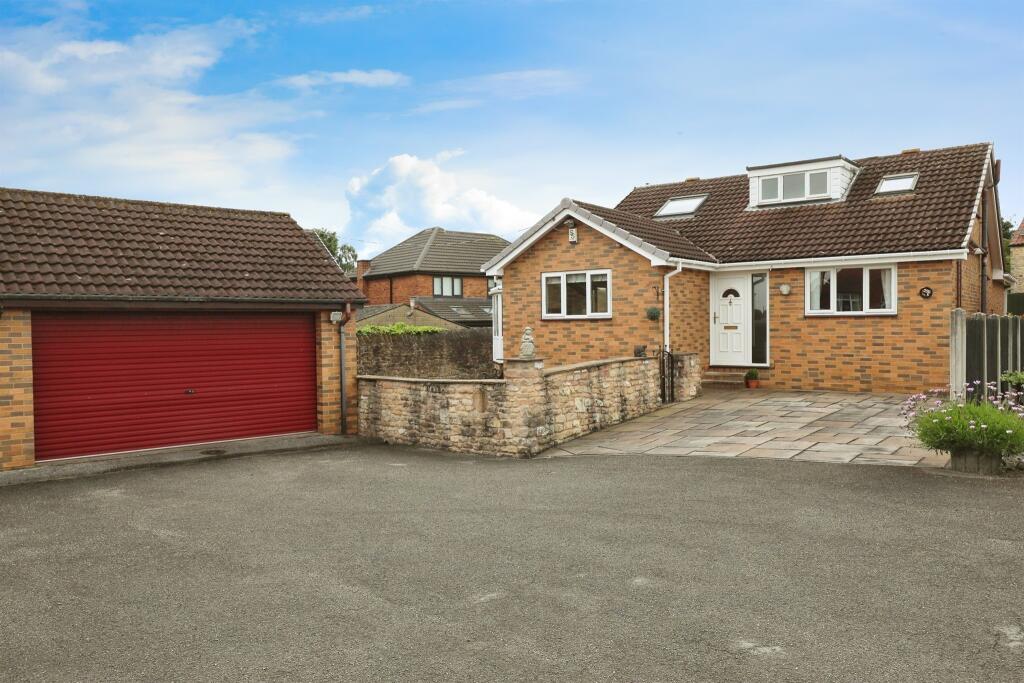 4 bedroom detached bungalow for sale in Nursery Road, Dinnington