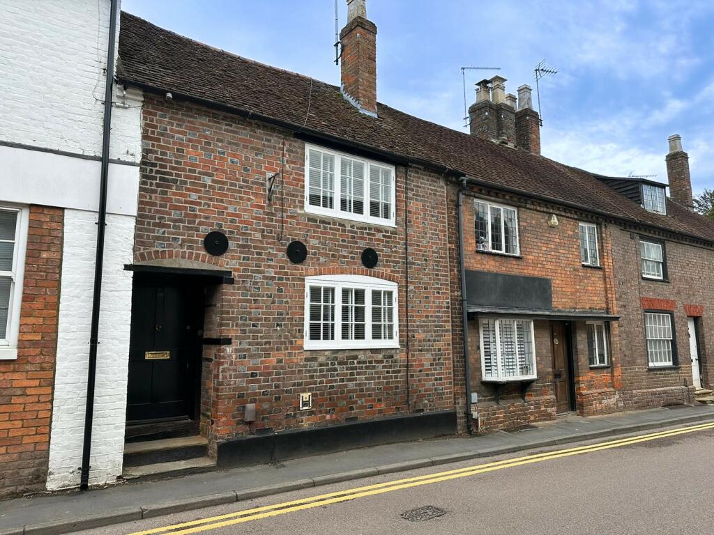 2 bedroom terraced house for sale in Akeman Street, Tring, HP23