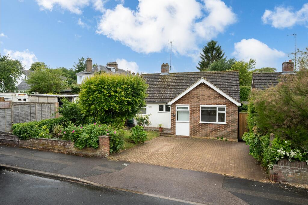Main image of property: Miswell Lane, Tring