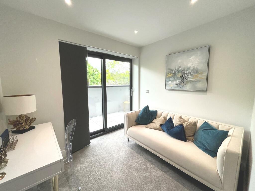 2 bedroom apartment for sale in Asplands Close, Woburn Sands, Milton