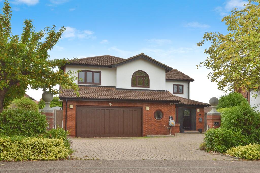 Main image of property: Chase Avenue, Walton Park, Milton Keynes