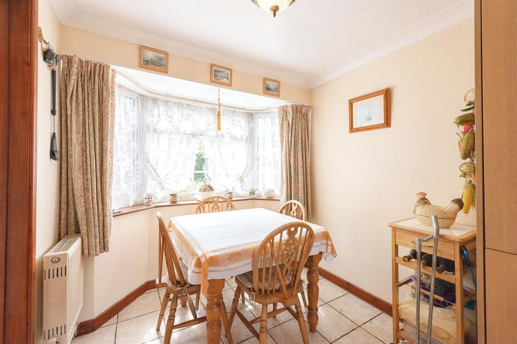 3 bedroom detached bungalow for sale in Burston Road, Shimpling, Diss, IP21