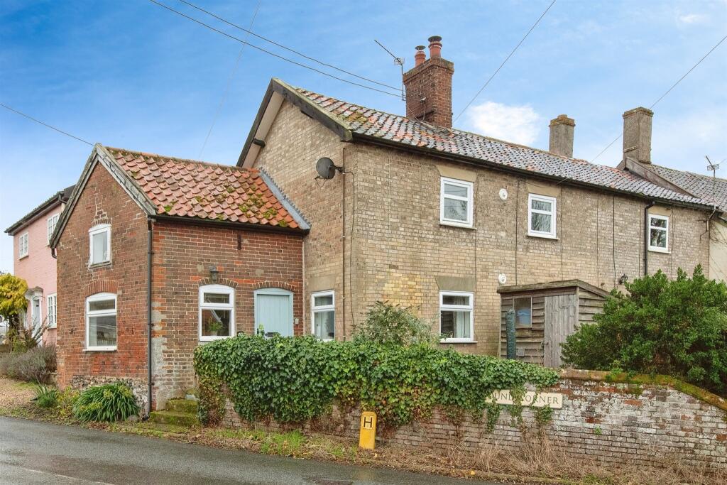 2 bedroom terraced house for sale in Pound Corner, Barningham, Bury St