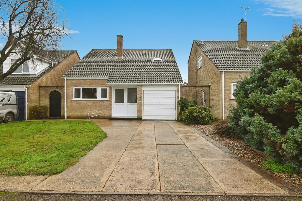 3 bedroom chalet for sale in Horner Close, Roydon, Diss, IP22