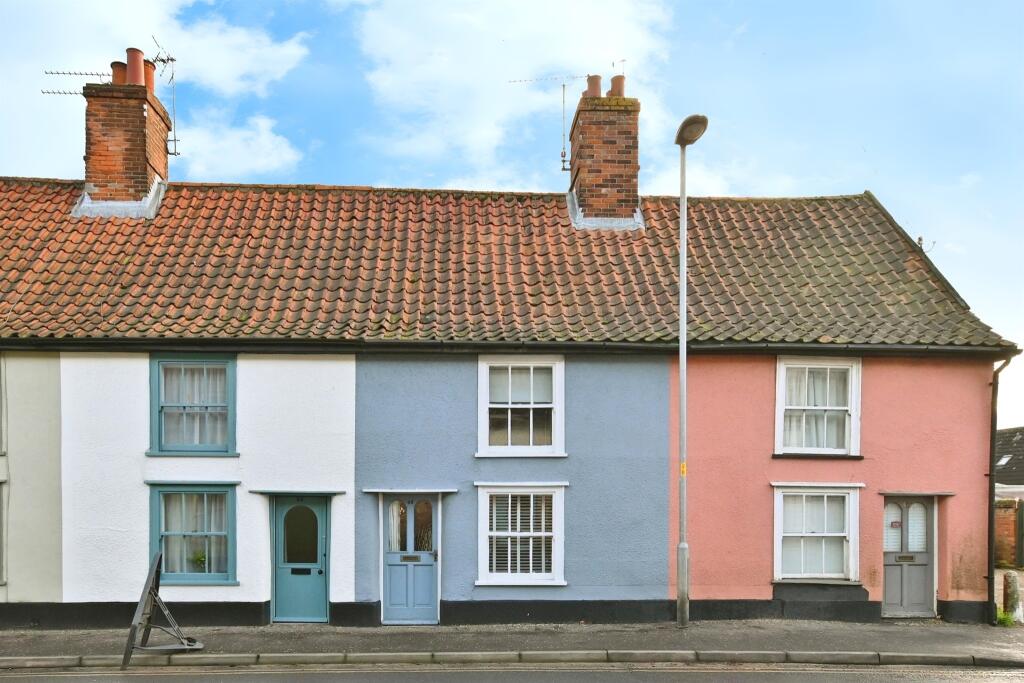 2 bedroom character property for sale in Denmark Street, Diss, IP22