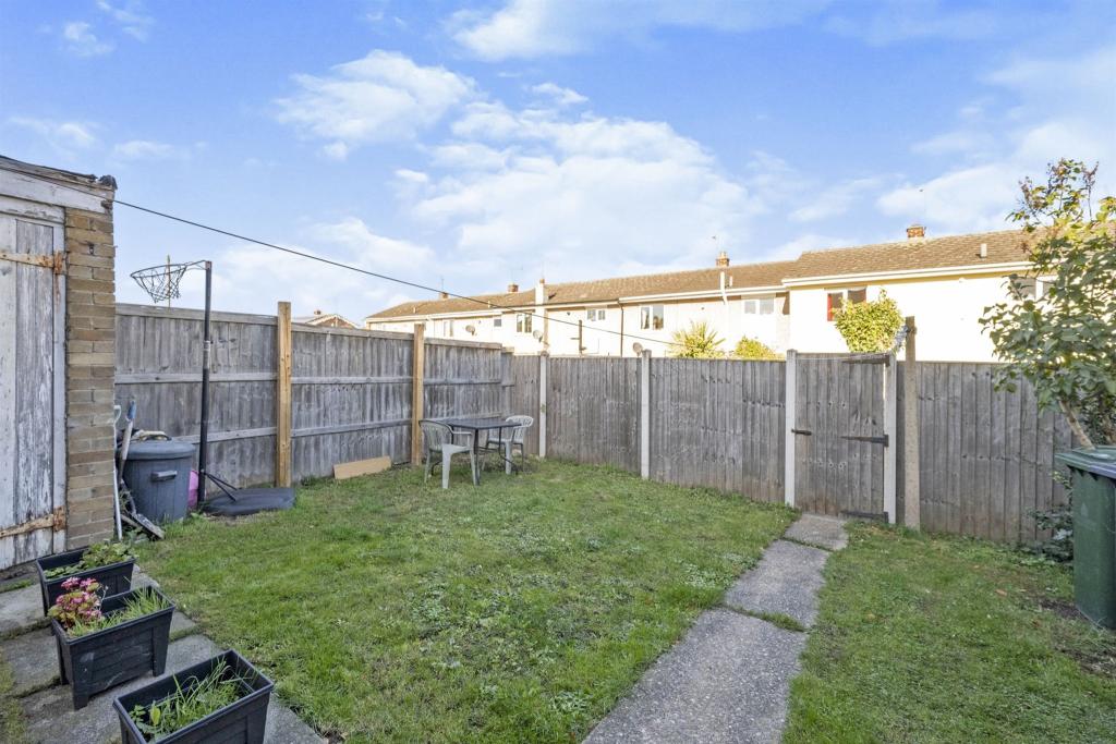 3 bedroom end of terrace house for sale in Beech Road, Campsall