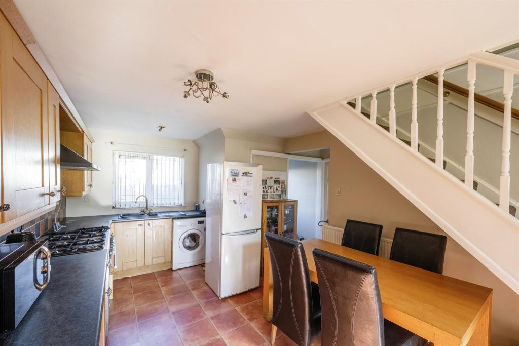 3 bedroom end of terrace house for sale in Beech Road, Campsall