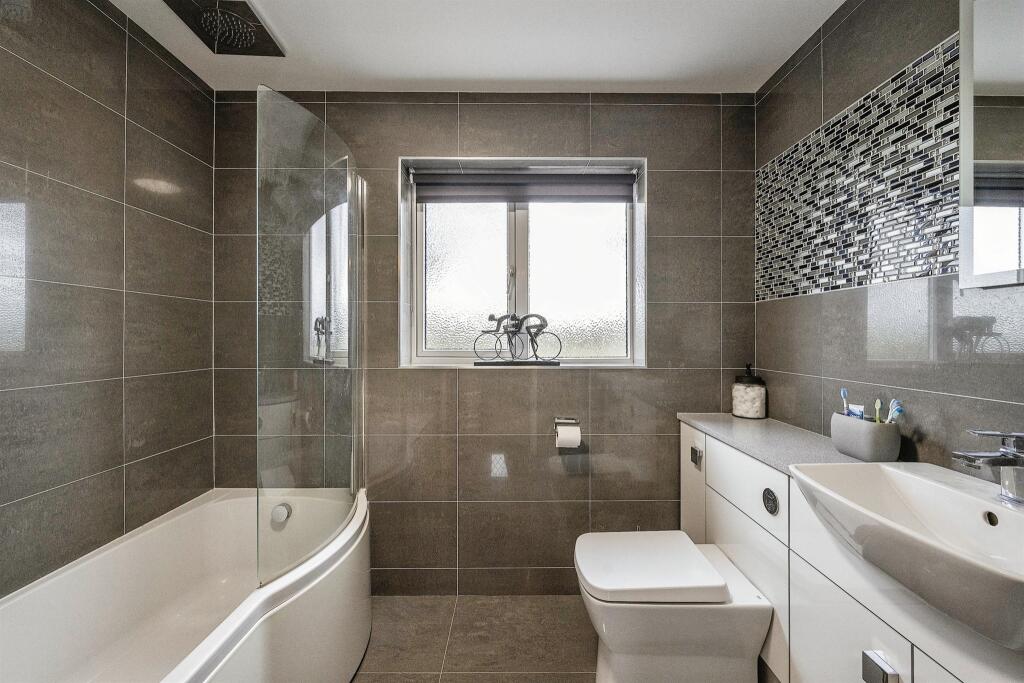 4 bedroom detached house for sale in Bracken Close, Branton, Doncaster, DN3