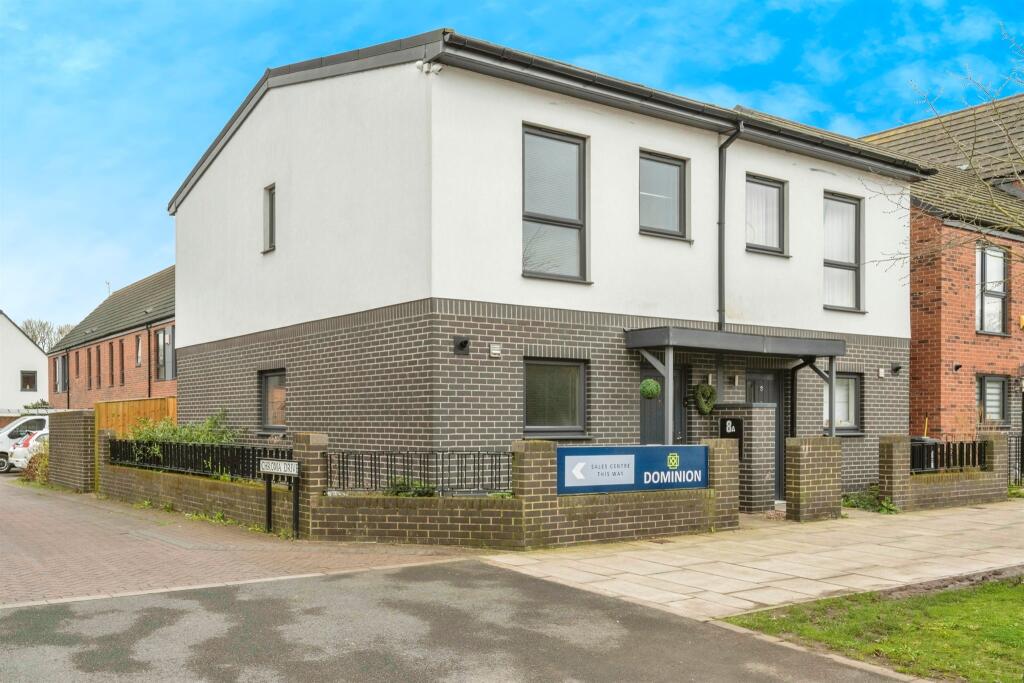 3 bedroom semidetached house for sale in Woodfield Way, Balby