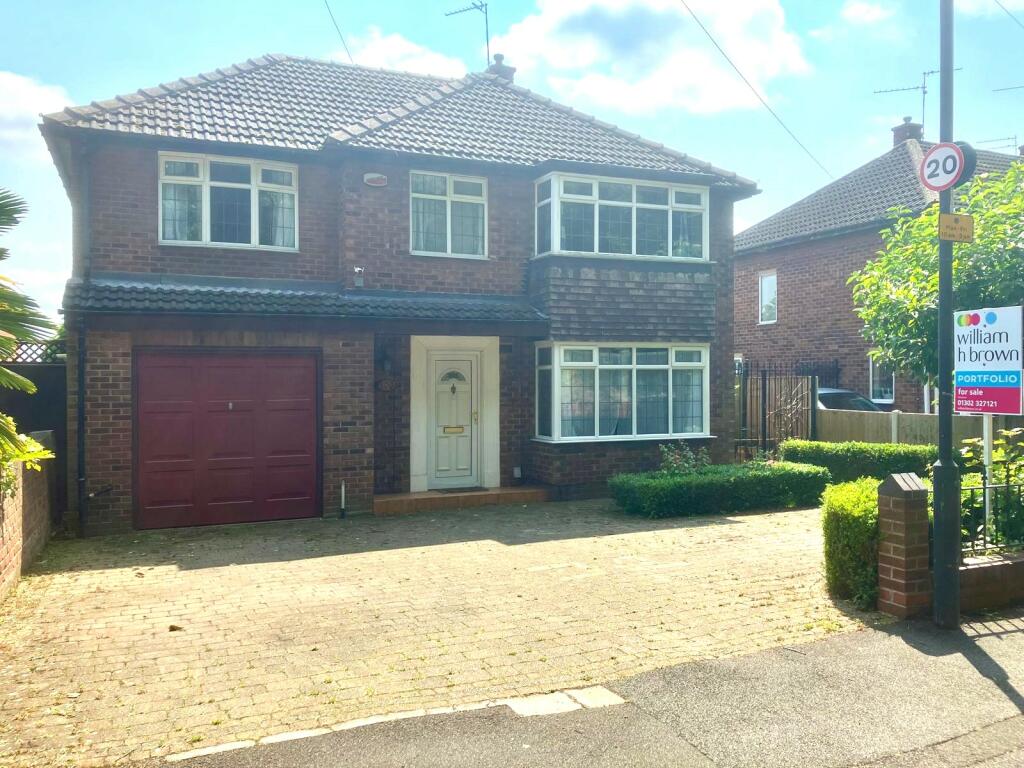 4 bedroom detached house for sale in Armthorpe Road, Wheatley Hills