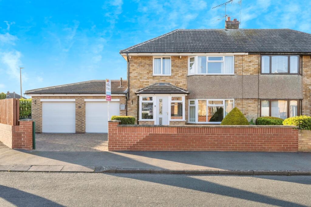 3 bedroom semi-detached house for sale in Charnwood Drive, Balby, Doncaster, DN4