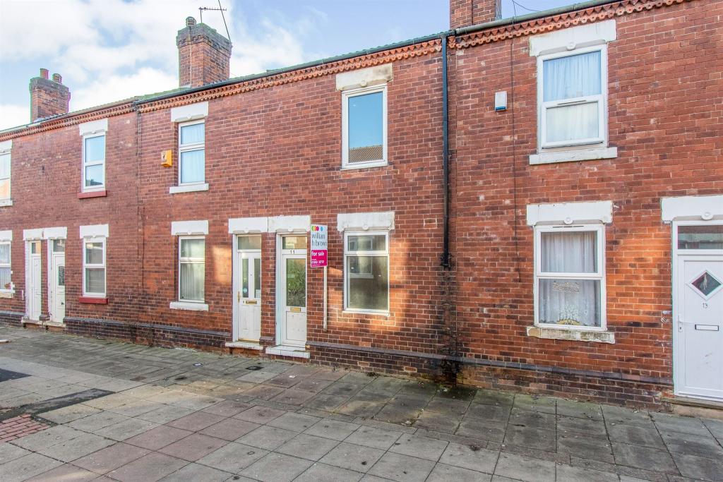 2 bedroom terraced house for sale in Kirk Street, Hexthorpe, Doncaster, DN4