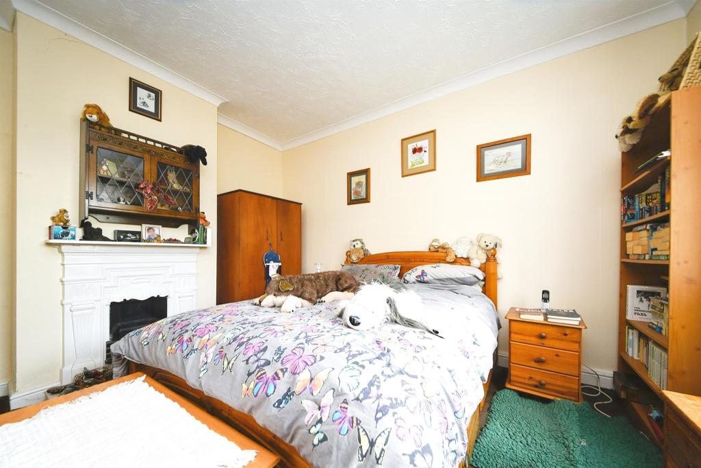 3 bedroom detached bungalow for sale in Ely Road, Hilgay, Downham