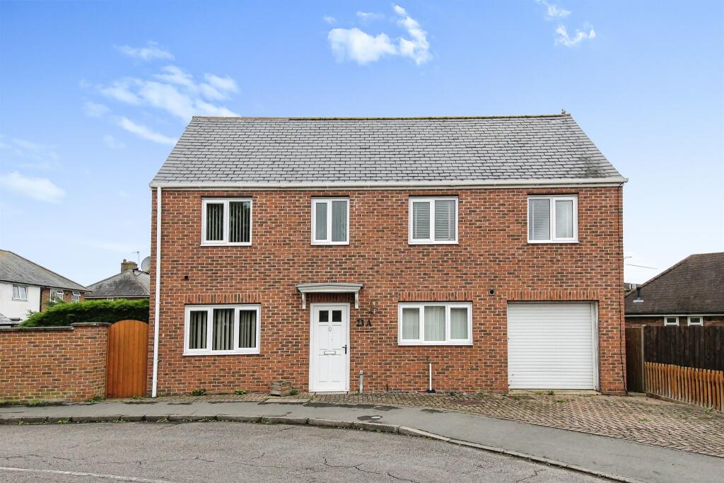 3 bedroom detached house for sale in Friars Way, Littleport, ELY, CB6
