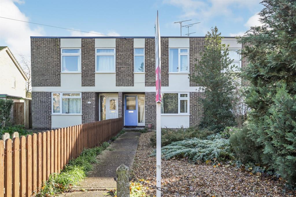 2 bedroom terraced house for sale in Lynn Road, Ely, CB6