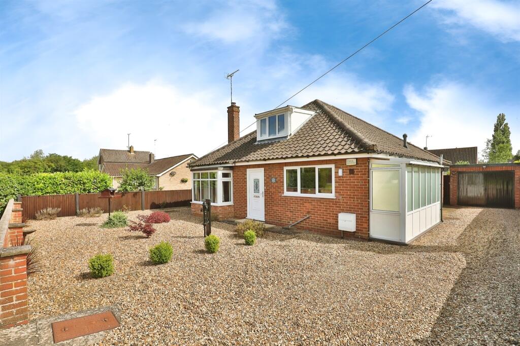 3 bedroom detached bungalow for sale in Wells Road, FAKENHAM, NR21