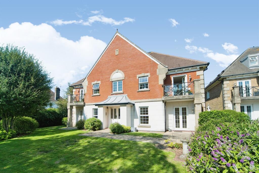 2 bedroom flat for sale in Jasmine Way, BexhillOnSea, TN39