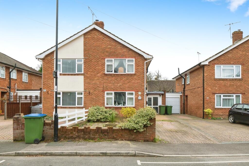2 bedroom semi-detached house for sale in College Road, Southampton, SO19