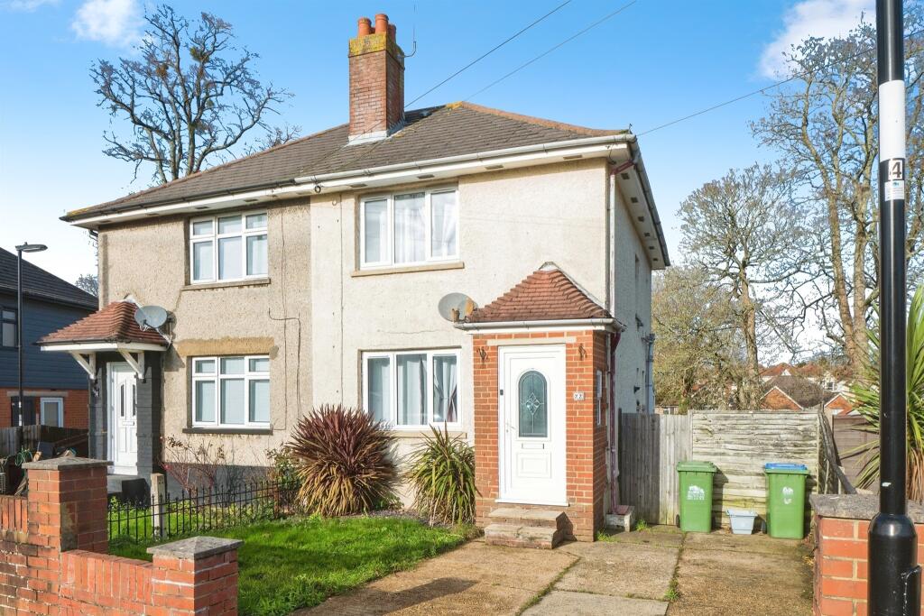 2 bedroom semi-detached house for sale in Magnolia Road, Southampton, SO19
