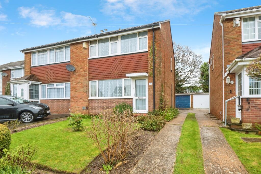 3 bedroom semi-detached house for sale in The Grove, Southampton, SO19