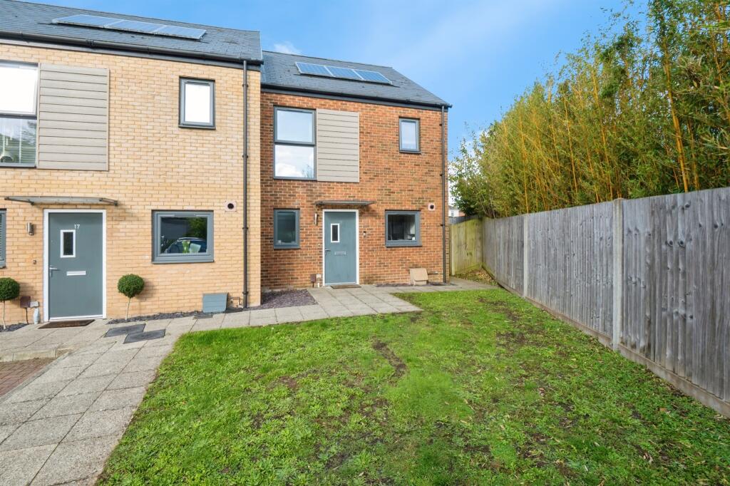 Main image of property: Laxton Close, Southampton