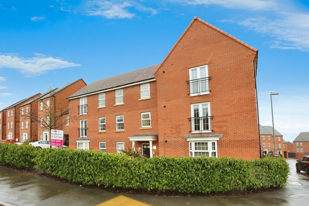 2 bedroom flat for sale in Penrhyn Way, Grantham, NG31